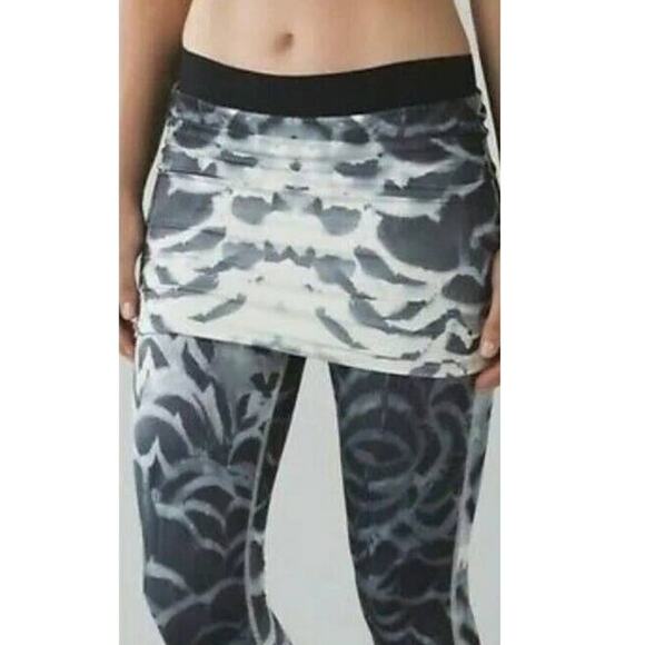 Lululemon Wunder Under Pant SE Dance in Pretty Plume Angel Wing Black Size 4 - Picture 3 of 10